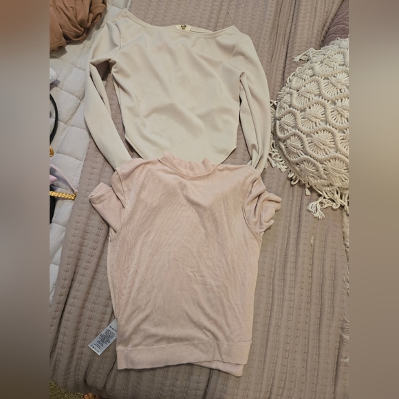 2 tops - Picture 1 of 1